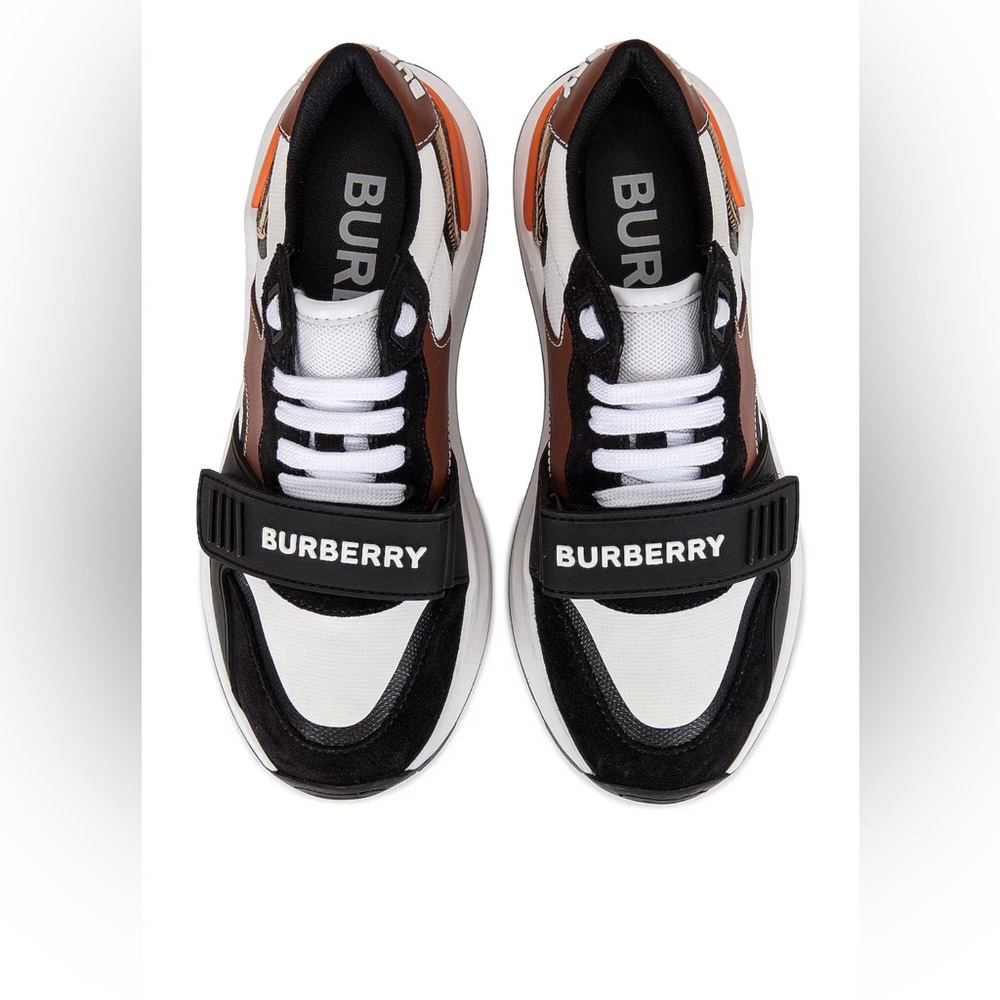 Burberry designer trainer’s
